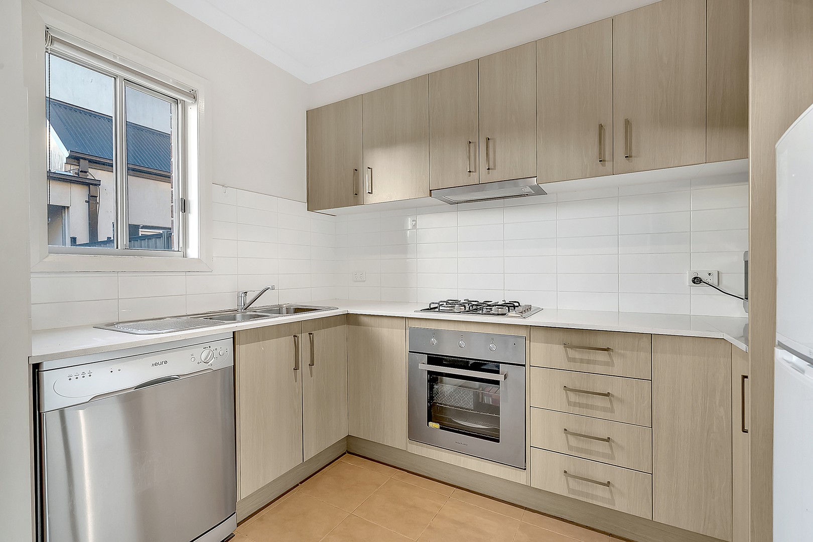 13/335 Grand BoulevardCraigieburn, VIC 3064, Craigieburn - Thumbnail 2