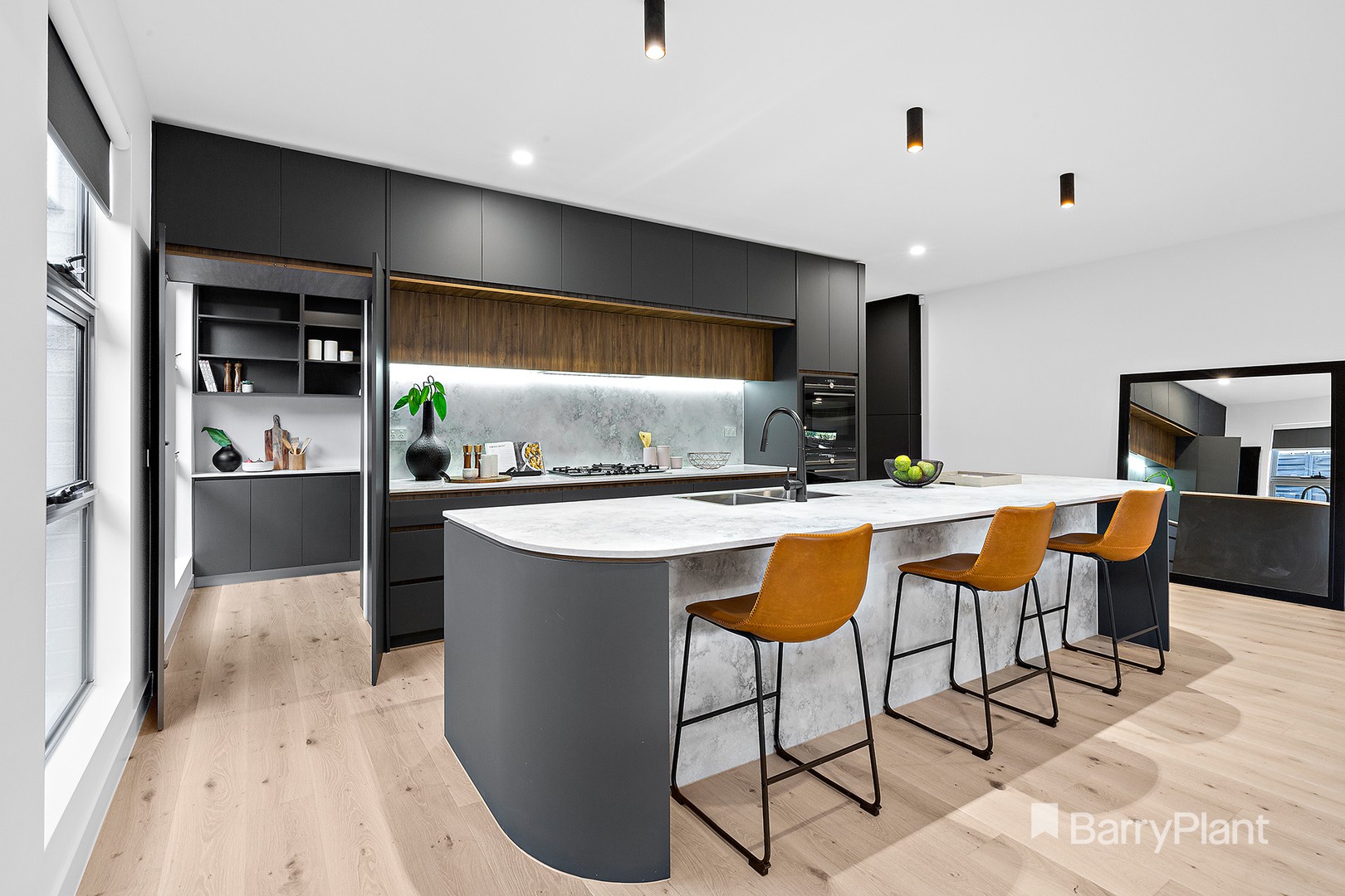 36 Roland AvenueStrathmore, VIC 3041, Strathmore - Thumbnail 2