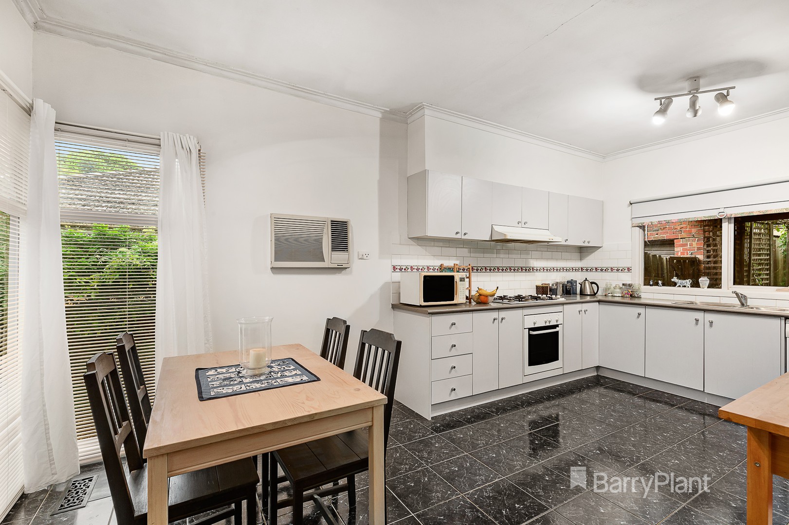 122 Sherbourne Road, Montmorency, VIC 3094, Montmorency - Thumbnail 7