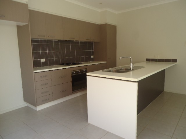 1 Tattler Court, Point Cook, VIC 3030 - Thumbnail 2 - 15/12/2020