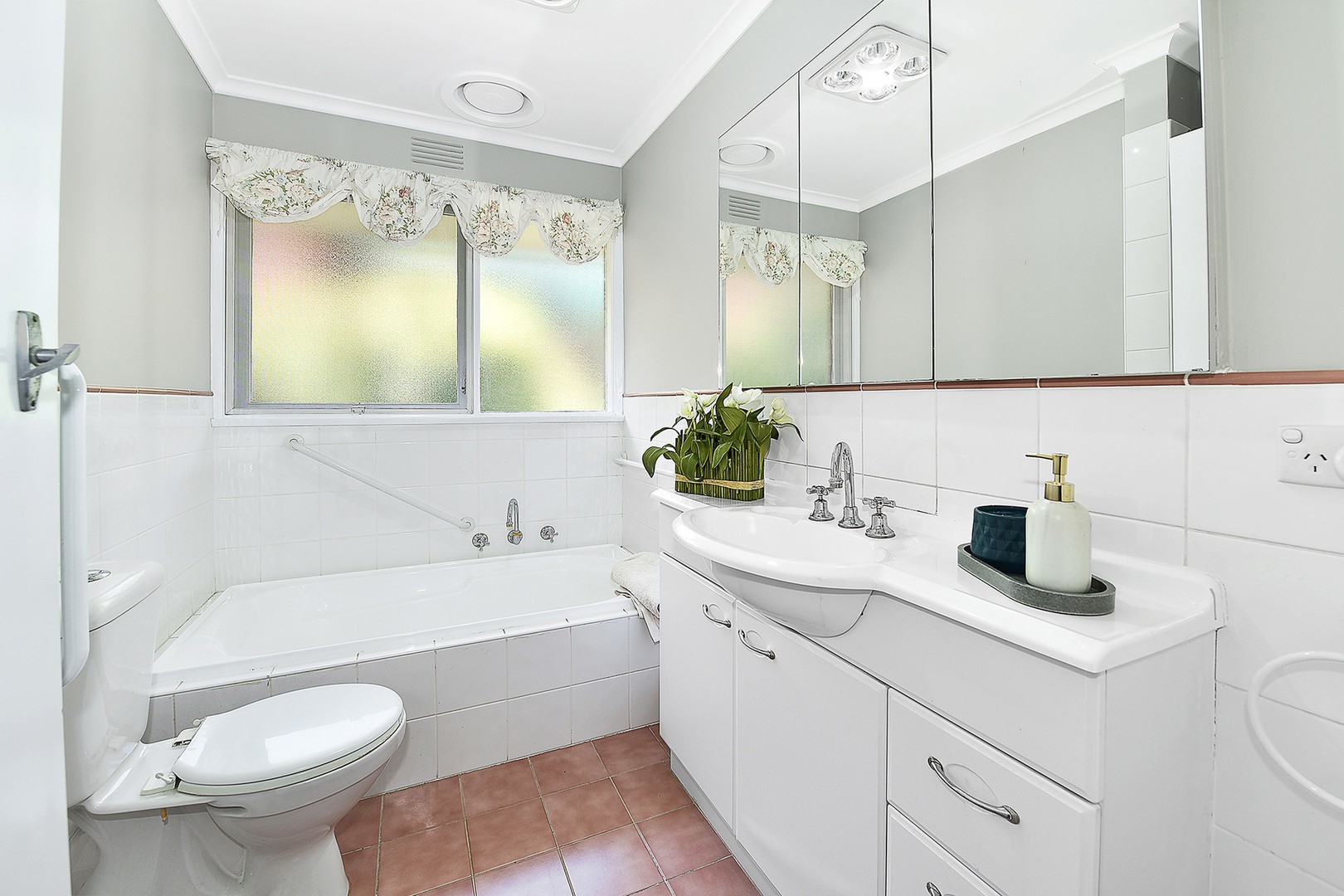 37 Monomeith CrescentMount Waverley, VIC 3149, Mount Waverley - Thumbnail 5