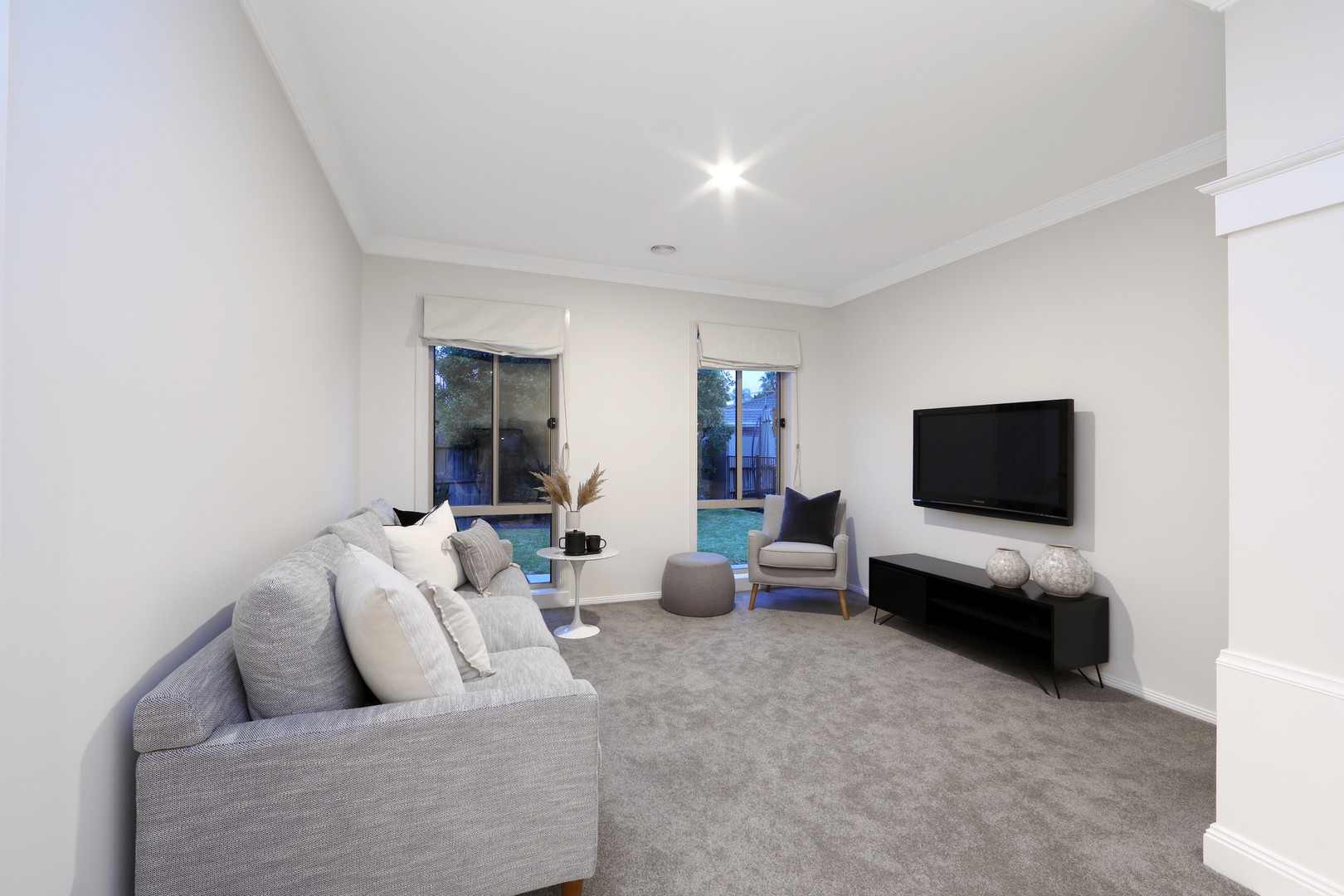 4 Horatio CloseRowville, VIC 3178, Rowville - Thumbnail 2