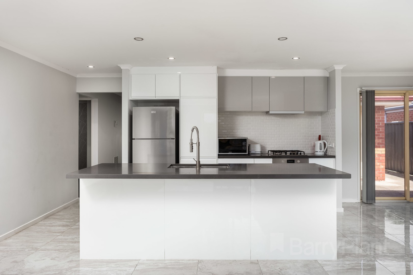 4 Dunstan Road, Point Cook, VIC 3030 - Thumbnail 1 - 17/12/2020