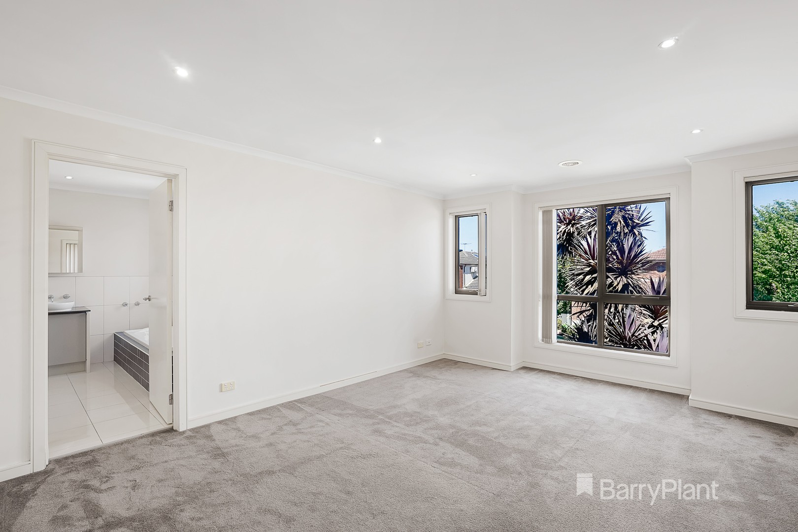 2 Boronia AvenueCranbourne, VIC 3977, Cranbourne - Thumbnail 6