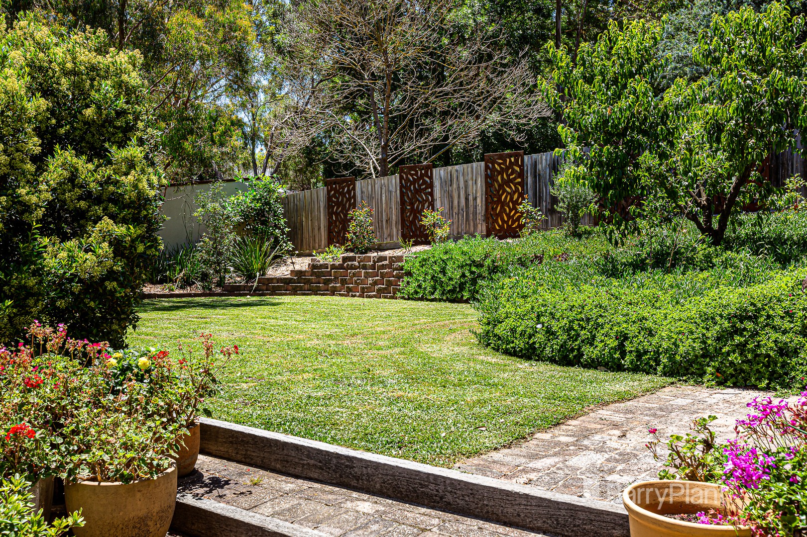 16 Coolabah DriveEltham, VIC 3095, Eltham - Thumbnail 5