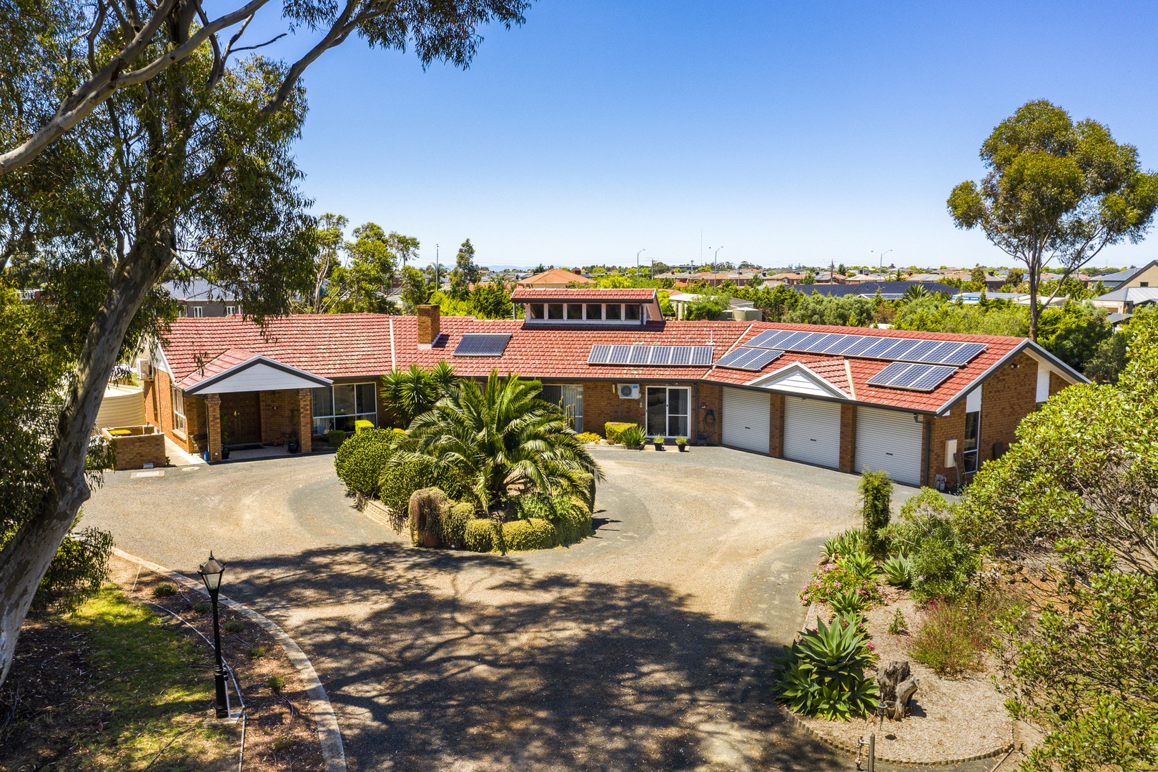 2 Laurina CourtHillside, VIC 3037, Hillside - Thumbnail 2