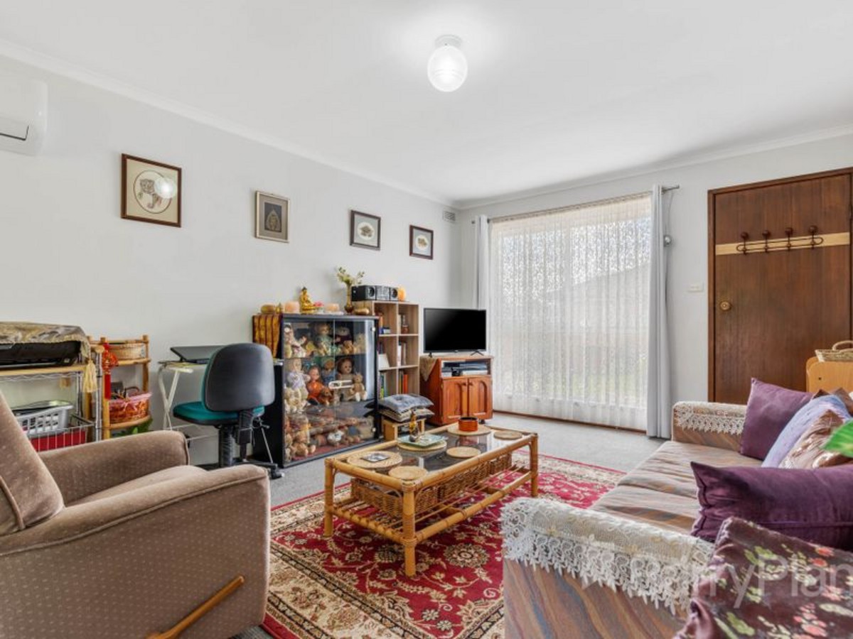 10 Burnbank CloseLake Wendouree, VIC 3350, Lake Wendouree - Thumbnail 5