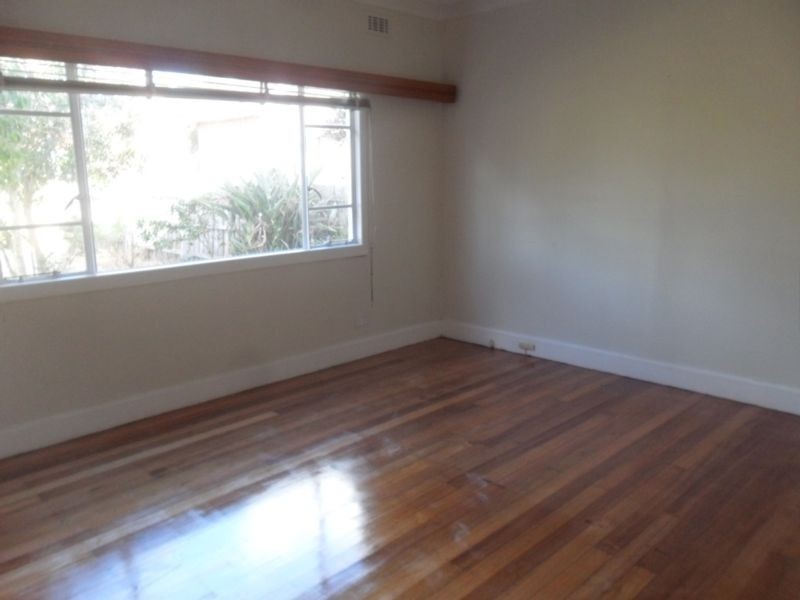 35 Pennell Avenue, St Albans, VIC 3021 - Thumbnail 2 - 22/12/2020