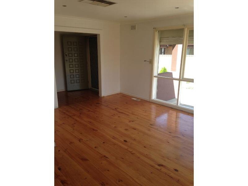 94 Tamar Drive, Deer Park, VIC 3023 - Thumbnail 2 - 22/12/2020