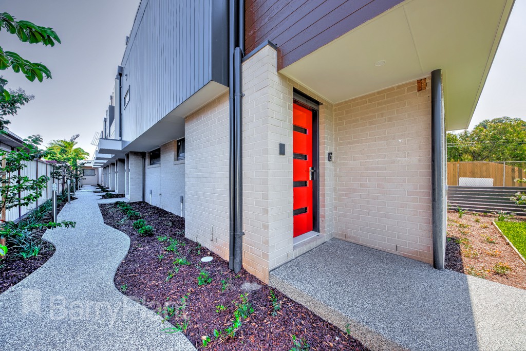 1/143 Power Street, St Albans, VIC 3021 - Thumbnail 1 - 04/01/2021