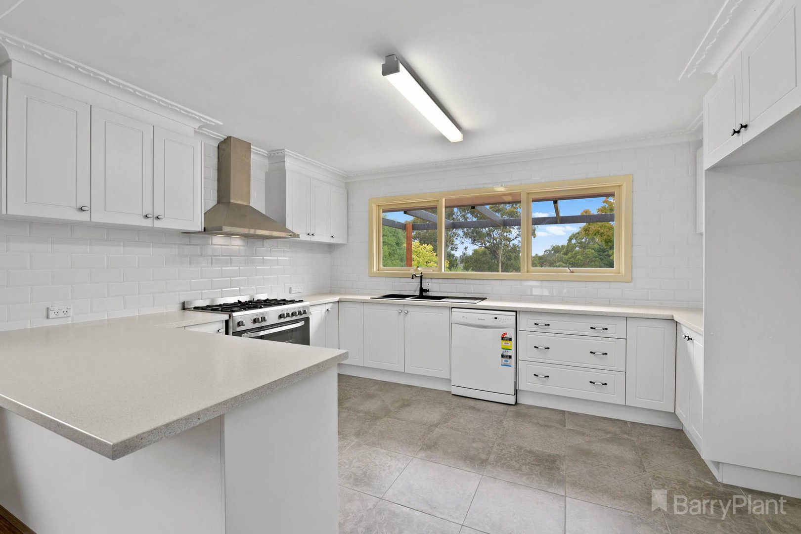 35 Nash Road, Bunyip, VIC 3815 - Thumbnail 2 - 07/01/2021