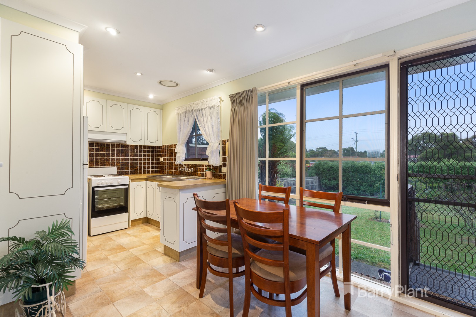 2/75 Eastfield RoadCroydon, VIC 3136, Croydon - Thumbnail 3