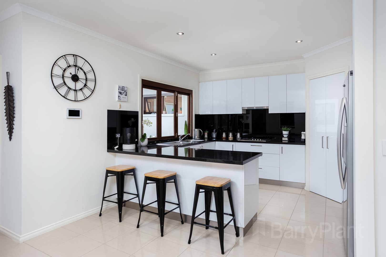 97 Middle Park DriveSanctuary Lakes, VIC 3030, Sanctuary Lakes - Thumbnail 5