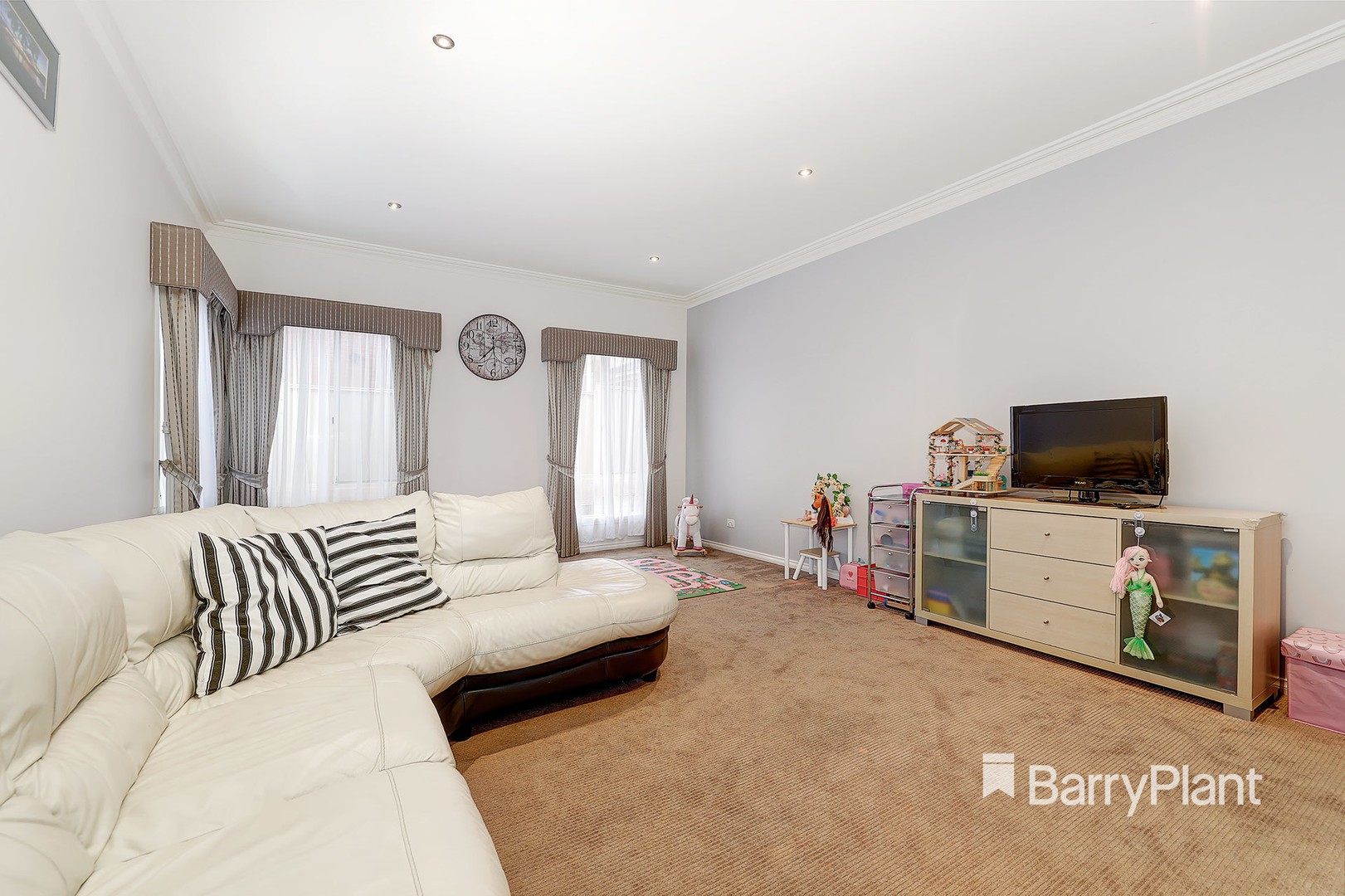 15 Stranraer CloseGreenvale, VIC 3059, Greenvale - Thumbnail 4