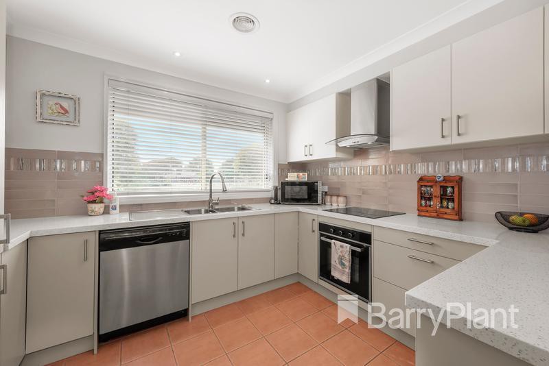 9 Royal PlaceSouth Morang, VIC 3752, South Morang - Thumbnail 4