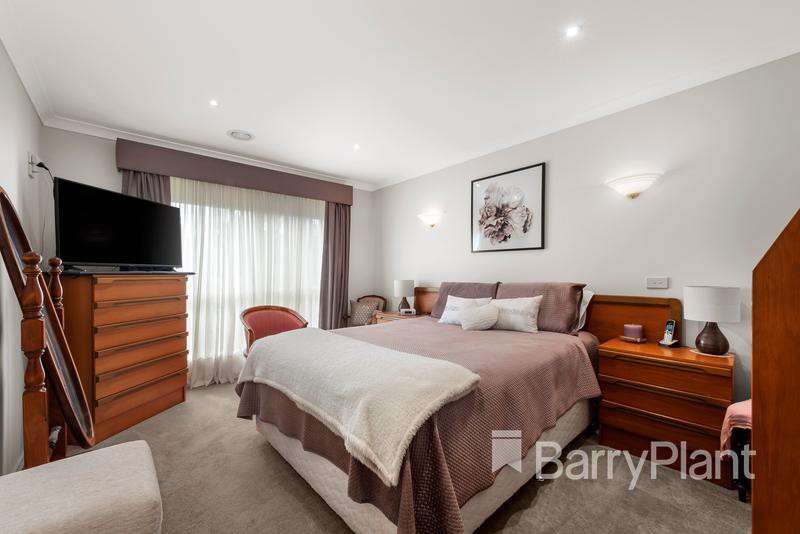 9 Royal PlaceSouth Morang, VIC 3752, South Morang - Thumbnail 5