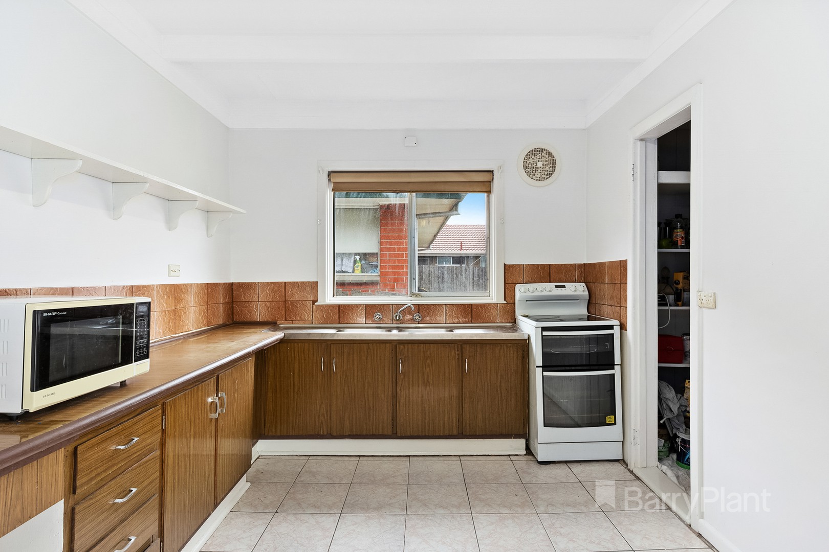 62 Avondale AvenueSt Albans, VIC 3021, St Albans - Thumbnail 6