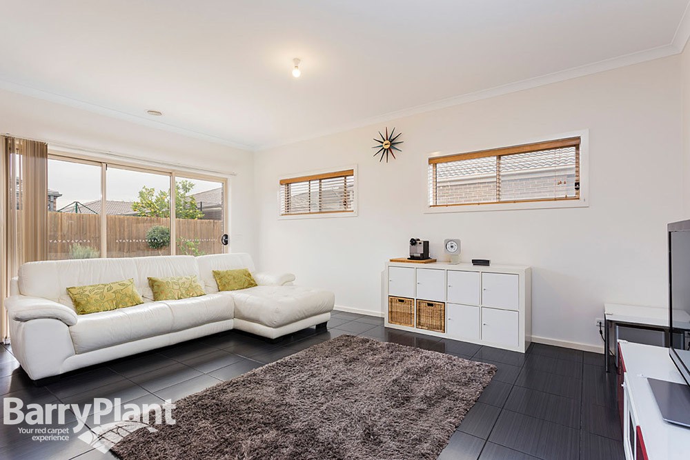 23 Tamborine AvenuePoint Cook, VIC 3030, Point Cook - Thumbnail 2