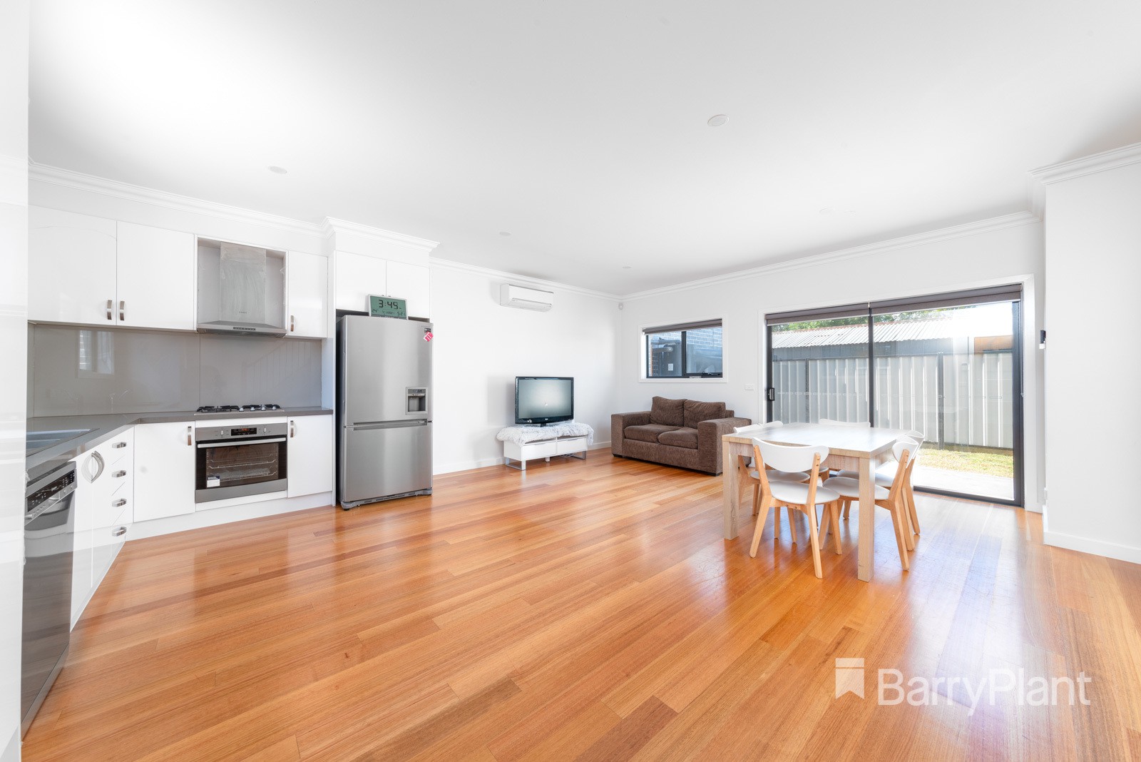 2/7 Gosford CrescentBroadmeadows, VIC 3047, Broadmeadows - Thumbnail 4