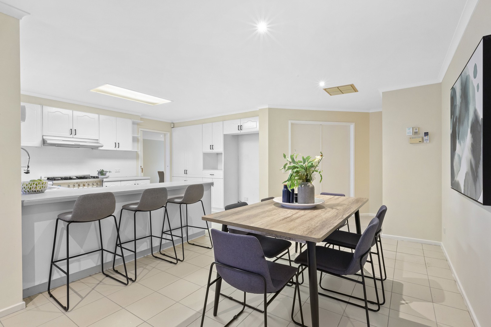 6 Camelot PlaceHillside, VIC 3037, Hillside - Thumbnail 4