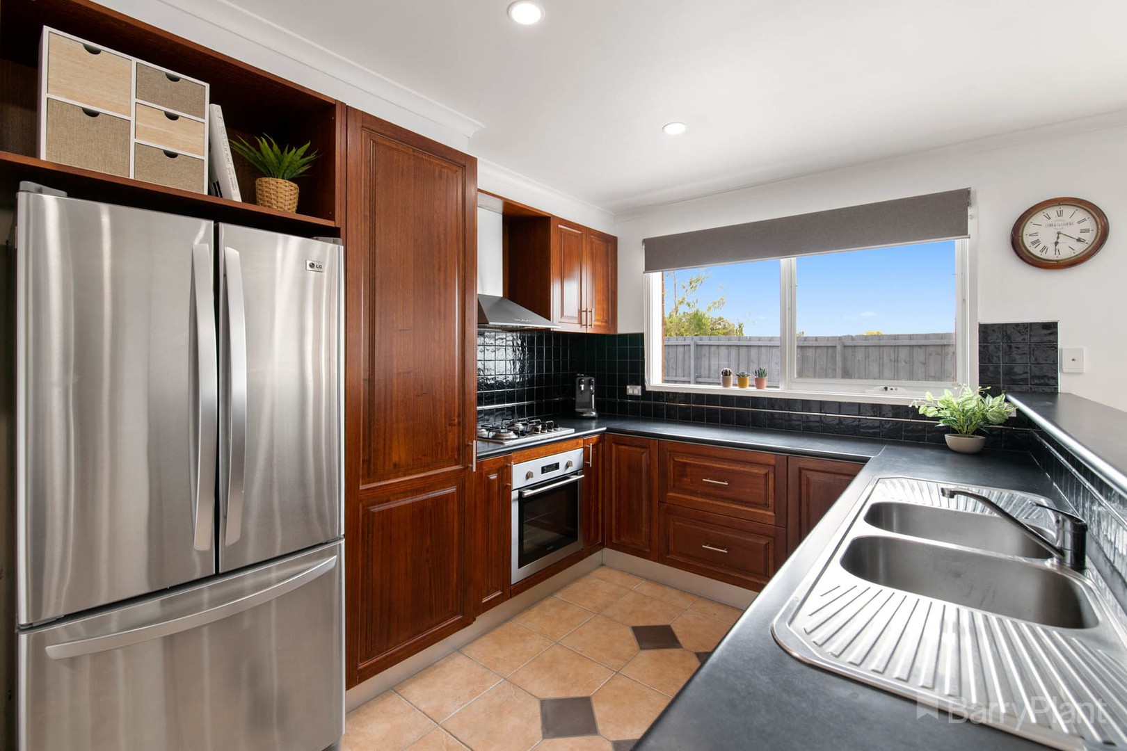 70 Barondi AvenueNarre Warren, VIC 3805, Narre Warren - Thumbnail 5