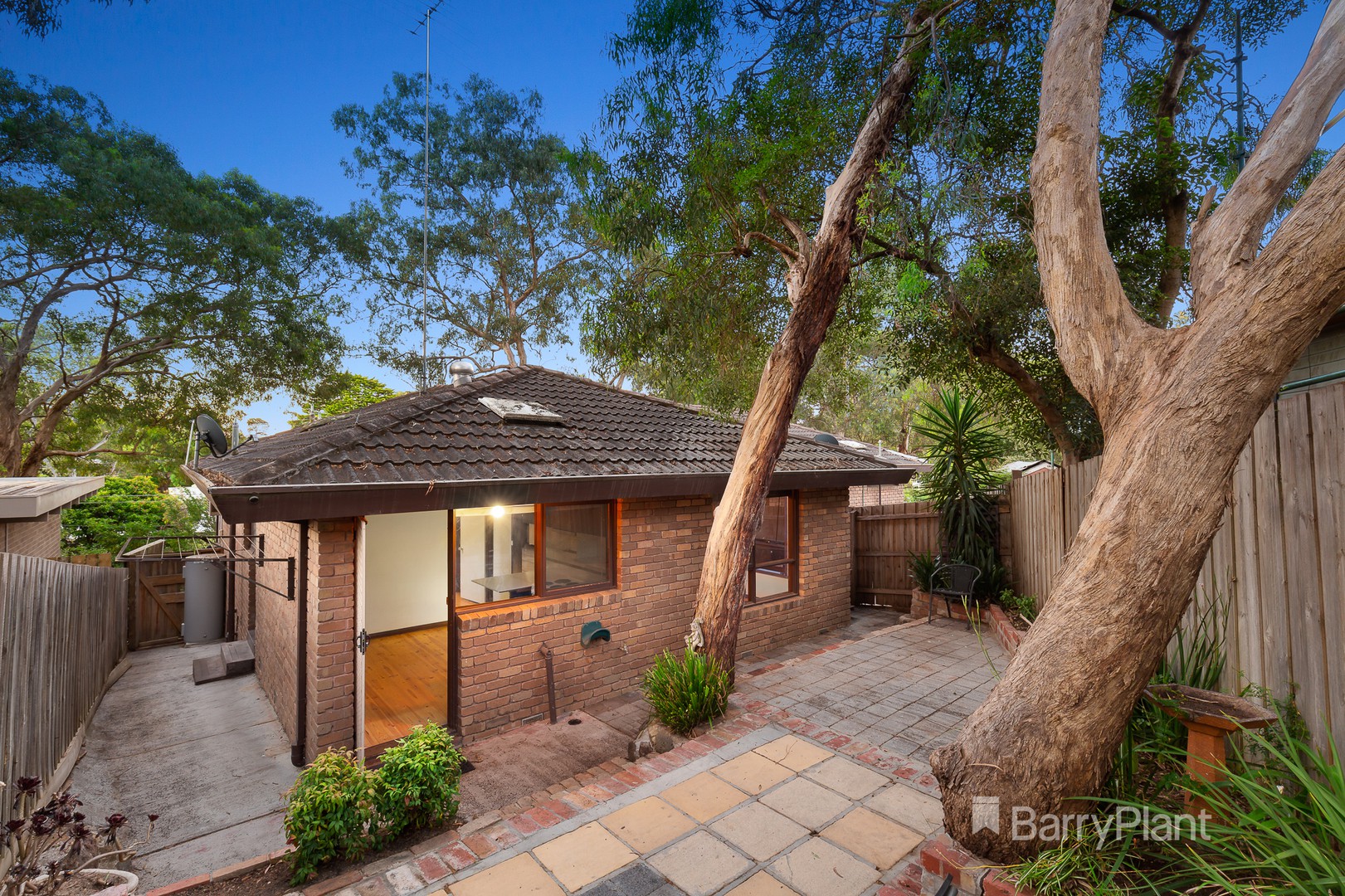 Unit 1/12 Riverview  Road, Montmorency, VIC 3094, Montmorency - Thumbnail 2