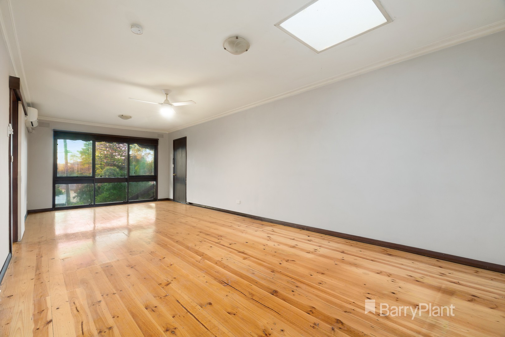 Unit 1/12 Riverview  Road, Montmorency, VIC 3094, Montmorency - Thumbnail 3