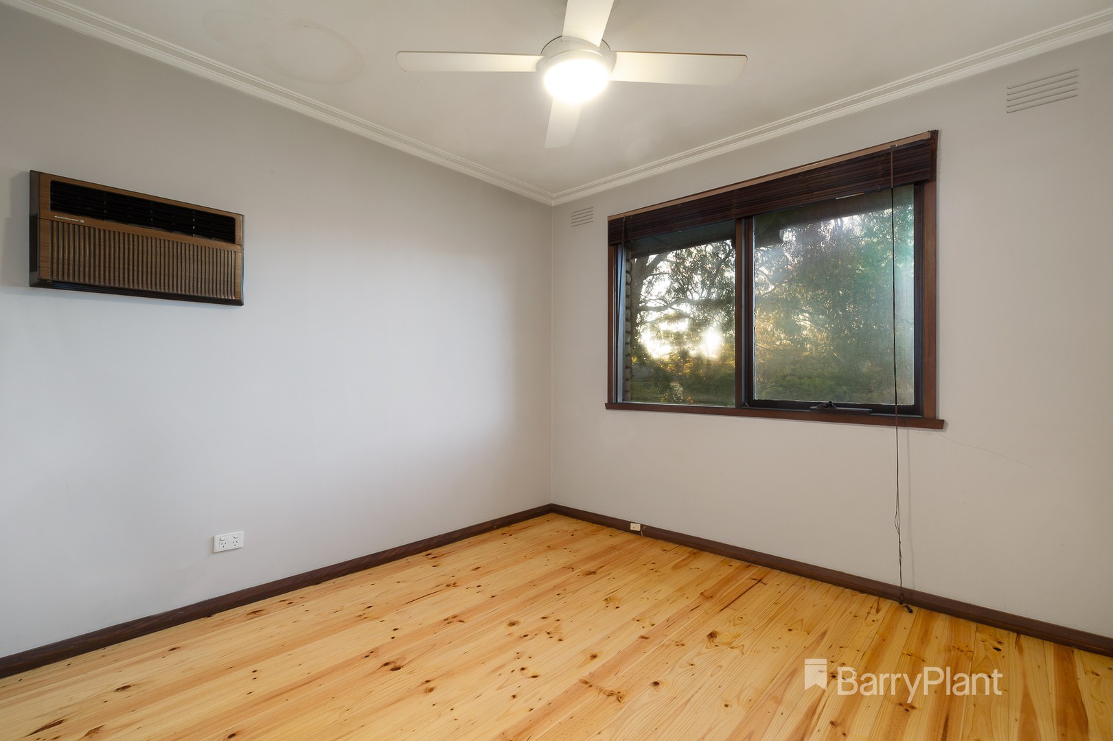 Unit 1/12 Riverview  Road, Montmorency, VIC 3094, Montmorency - Thumbnail 5