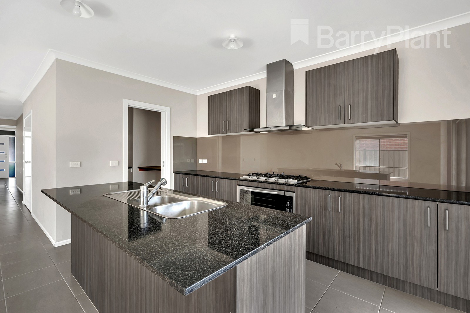 8 Scotney Road, Craigieburn, VIC 3064 - Thumbnail 2 - 13/01/2021