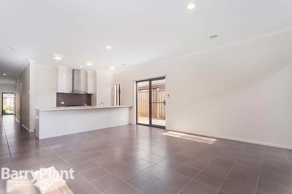 64 Prudence Parade, Point Cook, VIC 3030 - Thumbnail 2 - 14/01/2021