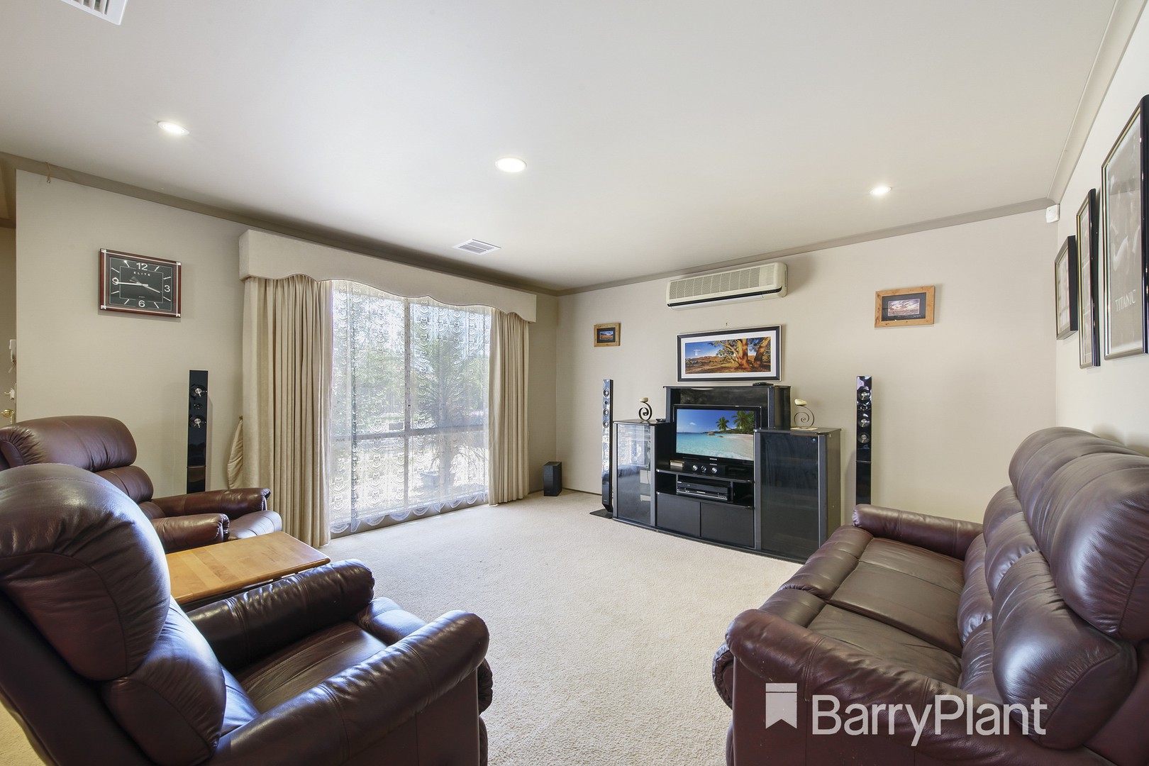 79 Flemington Crescent, Werribee, VIC 3030 - Thumbnail 2 - 14/01/2021