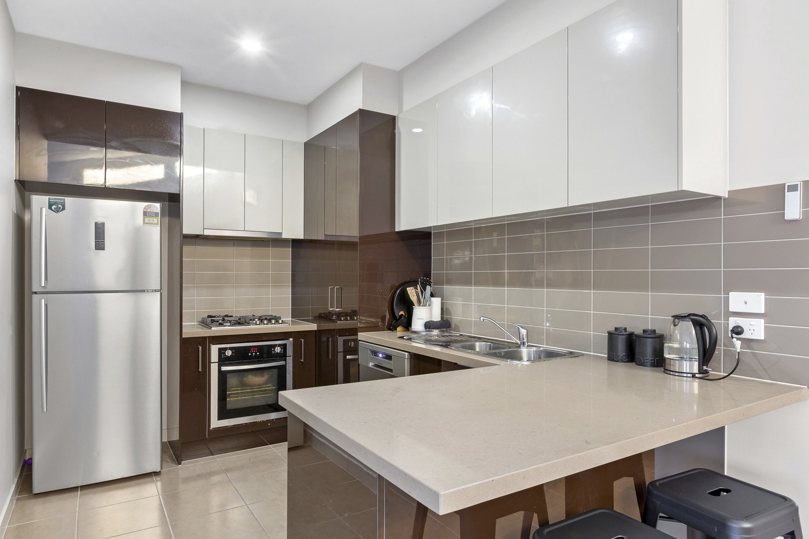 6/3 Stratheden CourtSydenham, VIC 3037, Sydenham - Thumbnail 3