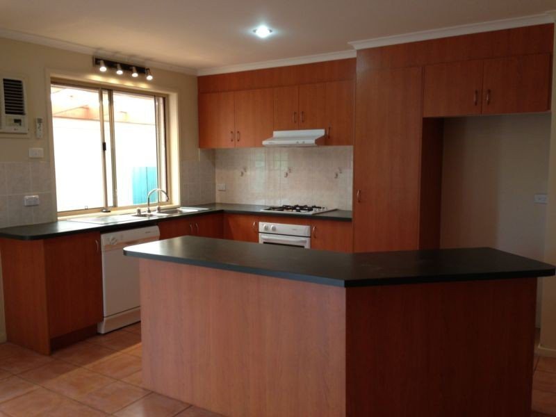 39 Mockridge Avenue, Burnside, VIC 3023 - Thumbnail 2 - 15/01/2021