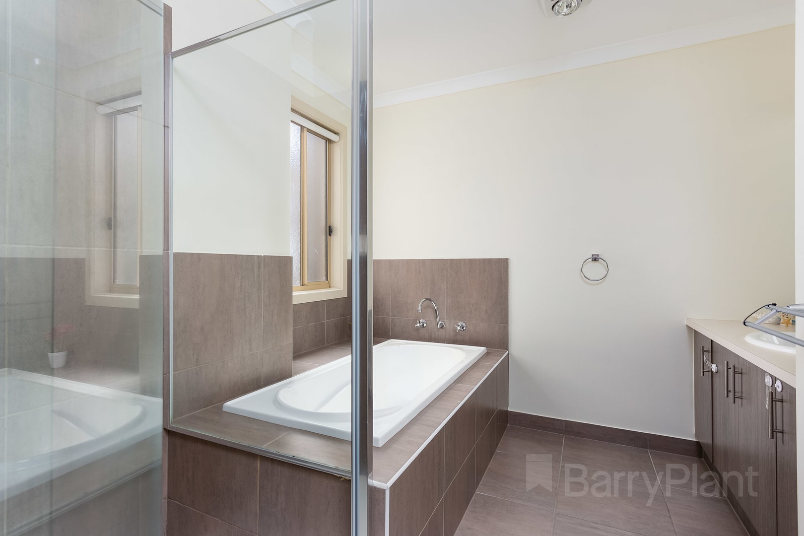 28 Featherbrook DrivePoint Cook, VIC 3030, Point Cook - Thumbnail 4