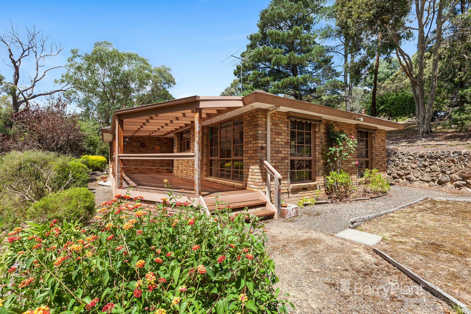 2 Caroline CrescentHurstbridge, VIC 3099, Hurstbridge - Thumbnail 4