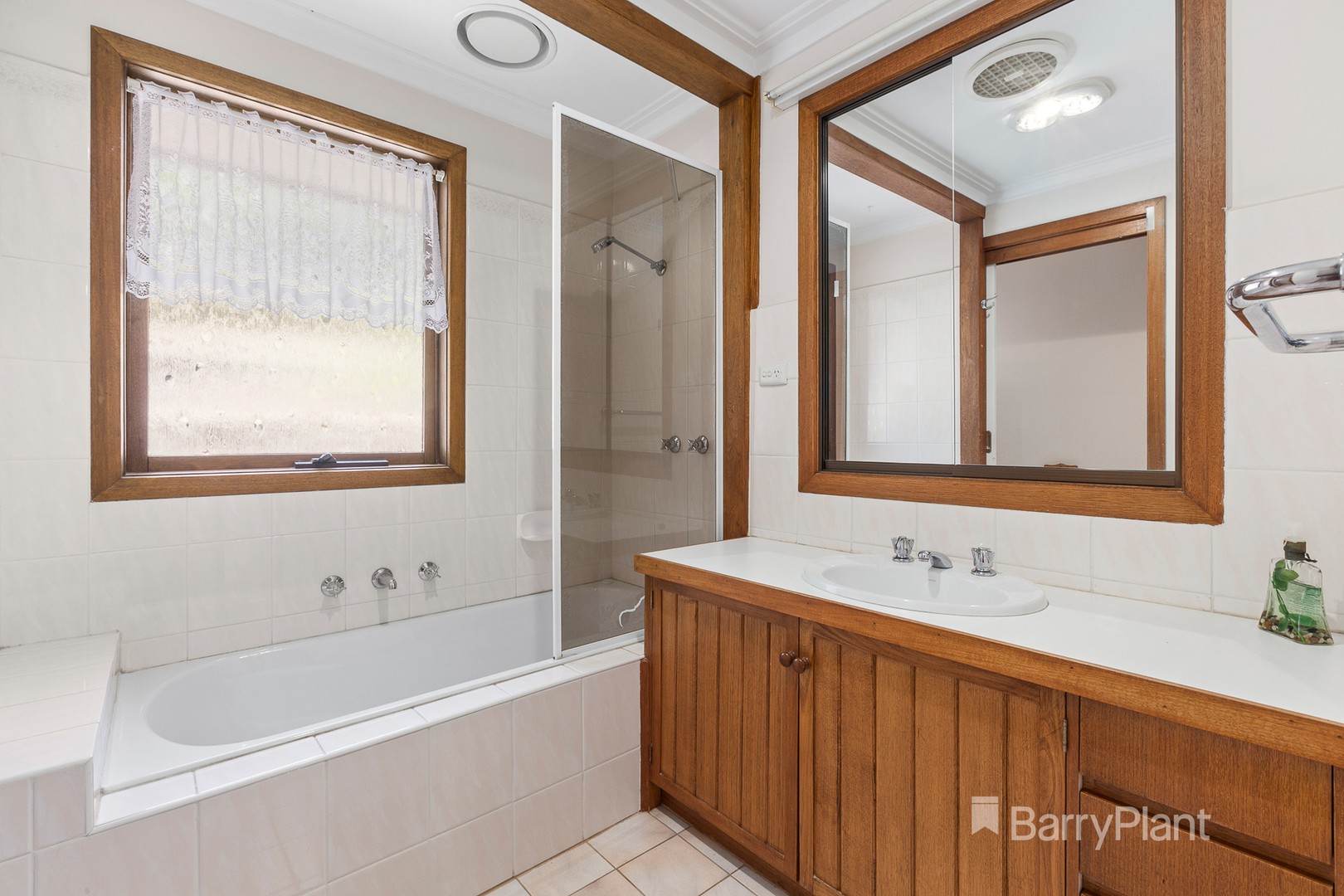 2 Caroline CrescentHurstbridge, VIC 3099, Hurstbridge - Thumbnail 8