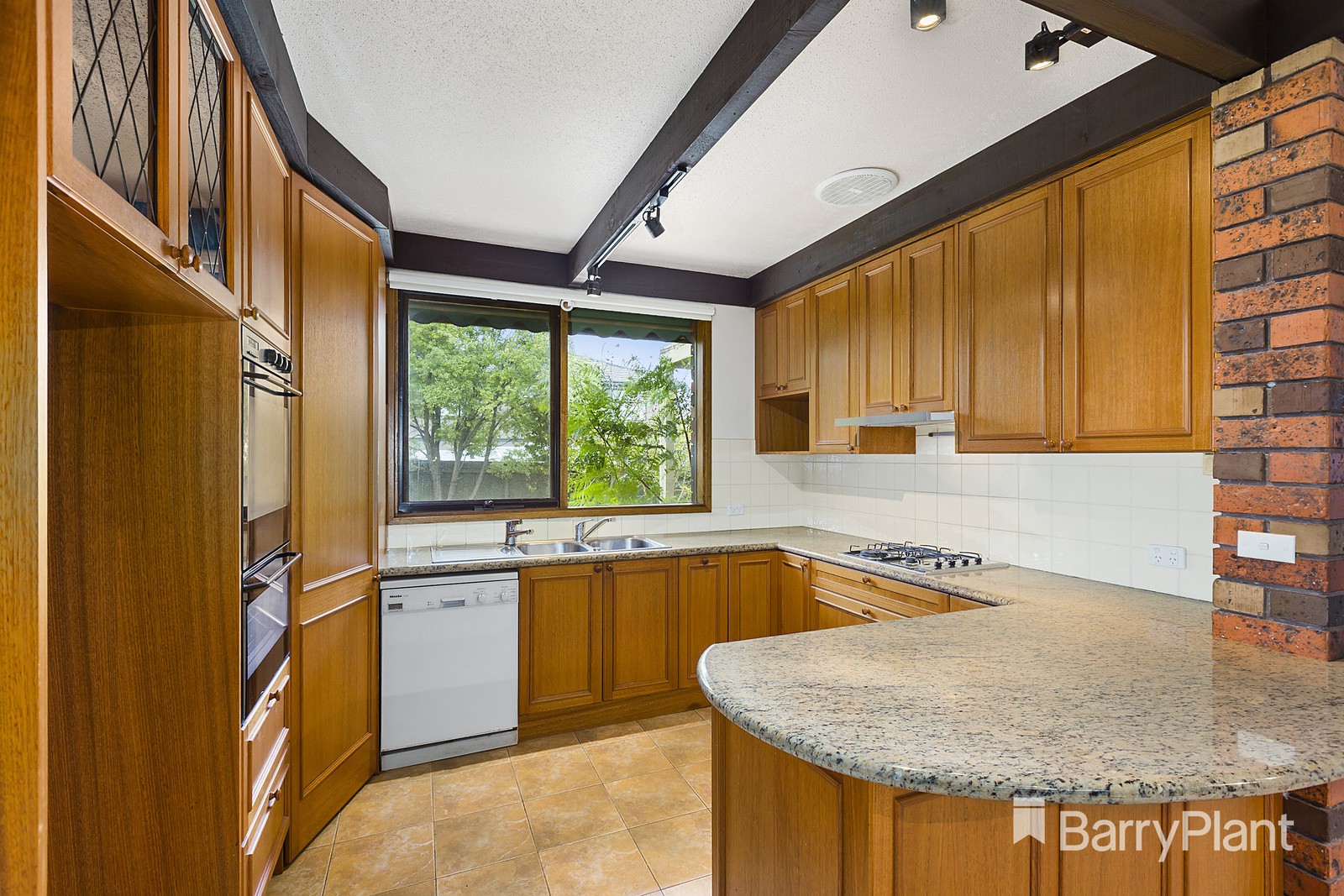29 Alimar RoadGlen Waverley, VIC 3150, Glen Waverley - Thumbnail 6