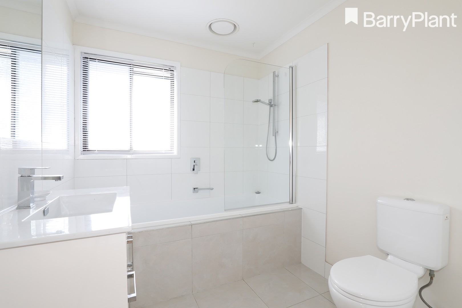 24 Bloom Street, Frankston, VIC 3199 - Thumbnail 2 - 20/01/2021