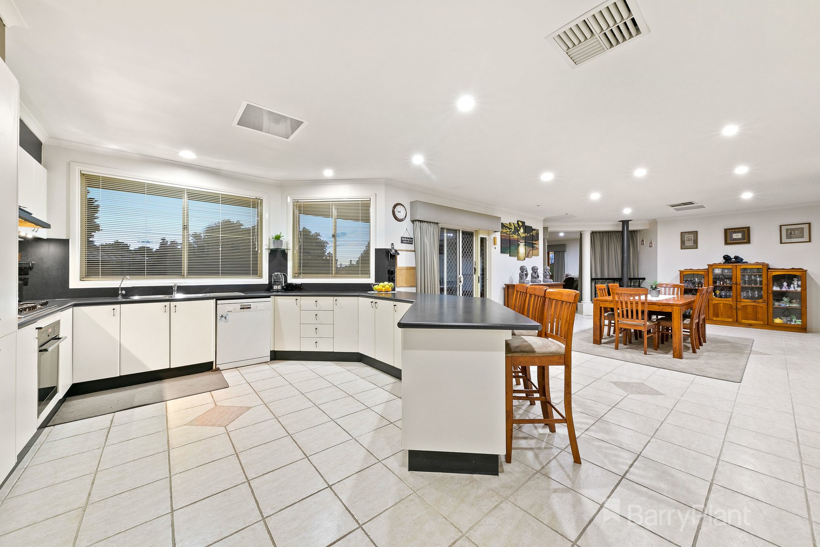 24 Clarinda DriveNarre Warren, VIC 3805, Narre Warren - Thumbnail 5