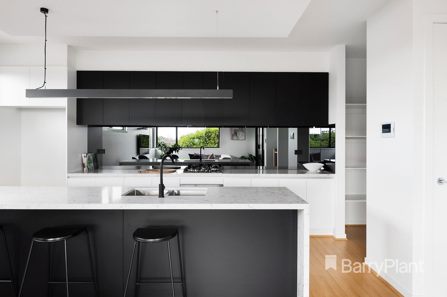 2/2 Olver StreetPreston, VIC 3072, Preston - Thumbnail 2
