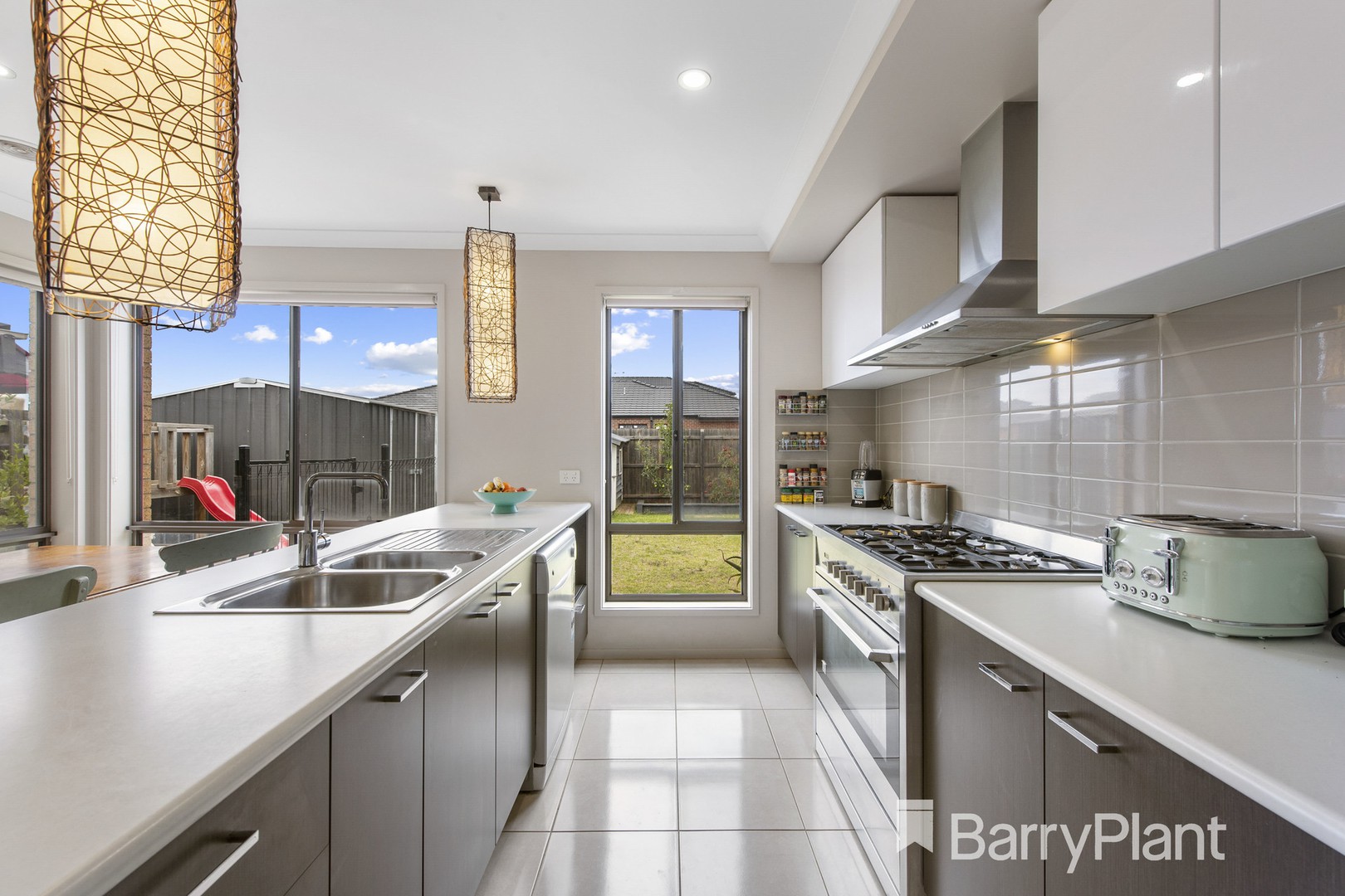 31 Mapleton BoulevardMelton South, VIC 3338, Melton South - Thumbnail 3