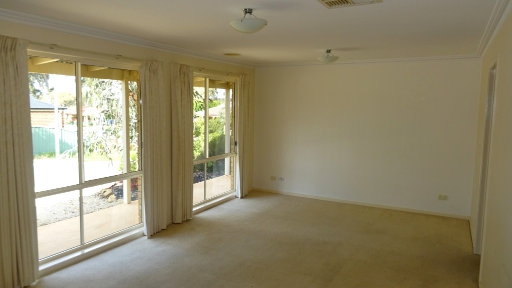 1 Park Terrace, Kangaroo Flat, VIC 3555 - Thumbnail 2 - 22/01/2021