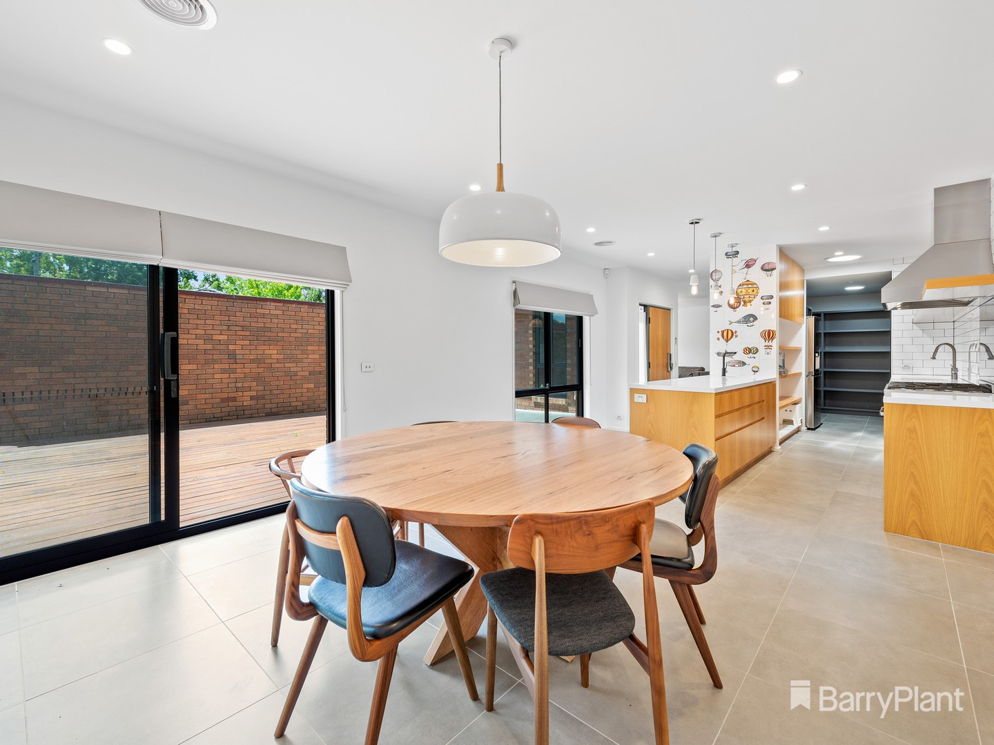 2/16 Glen Ebor Avenue, Blackburn, VIC 3130 - Thumbnail 2 - 22/01/2021