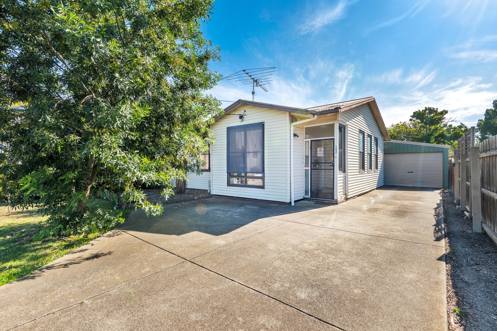 102 Robin AvenueNorlane, VIC 3214, Norlane - Thumbnail 2