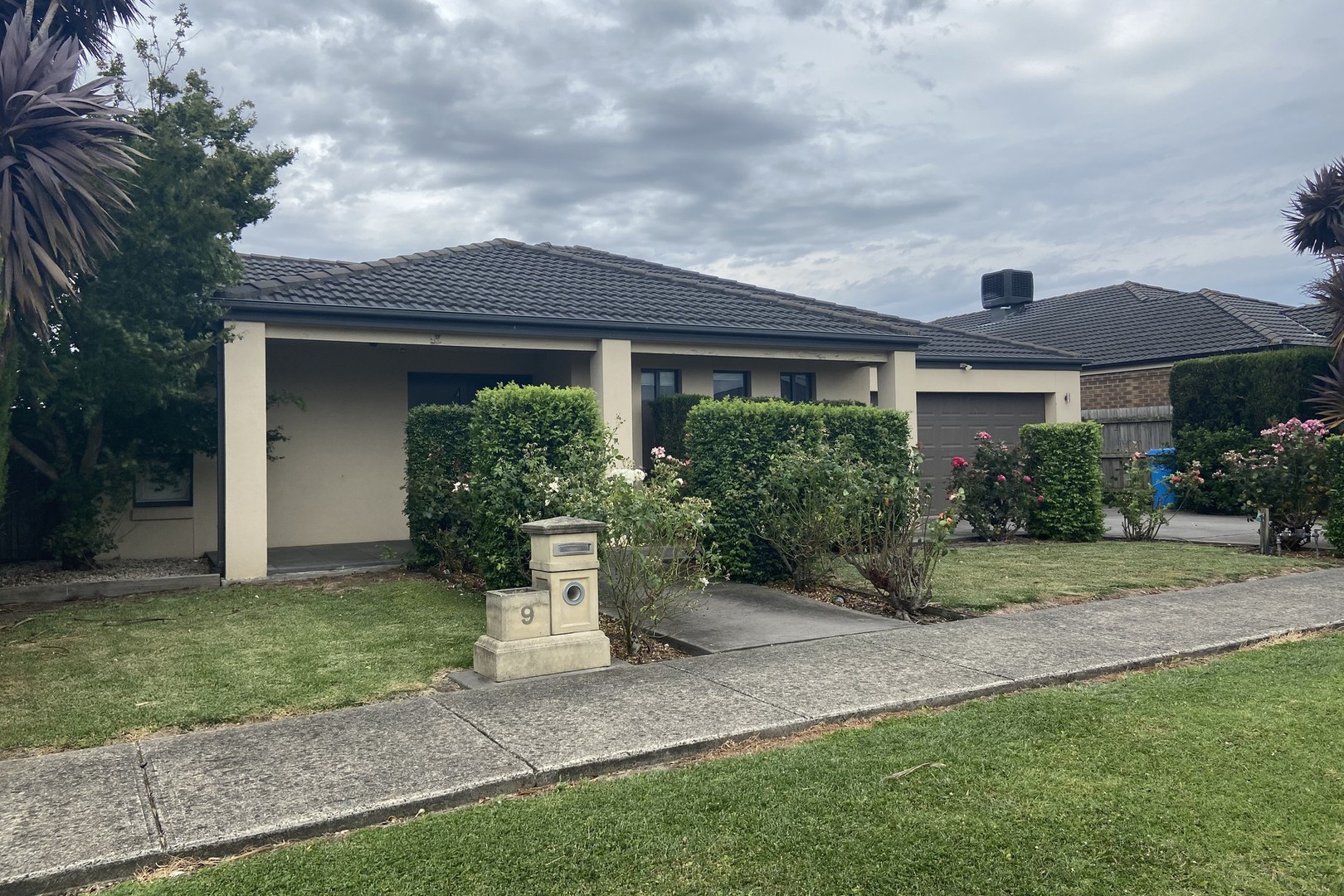 9 Terri-Ester Drive, Berwick, VIC 3806 - Thumbnail 1 - 22/01/2021