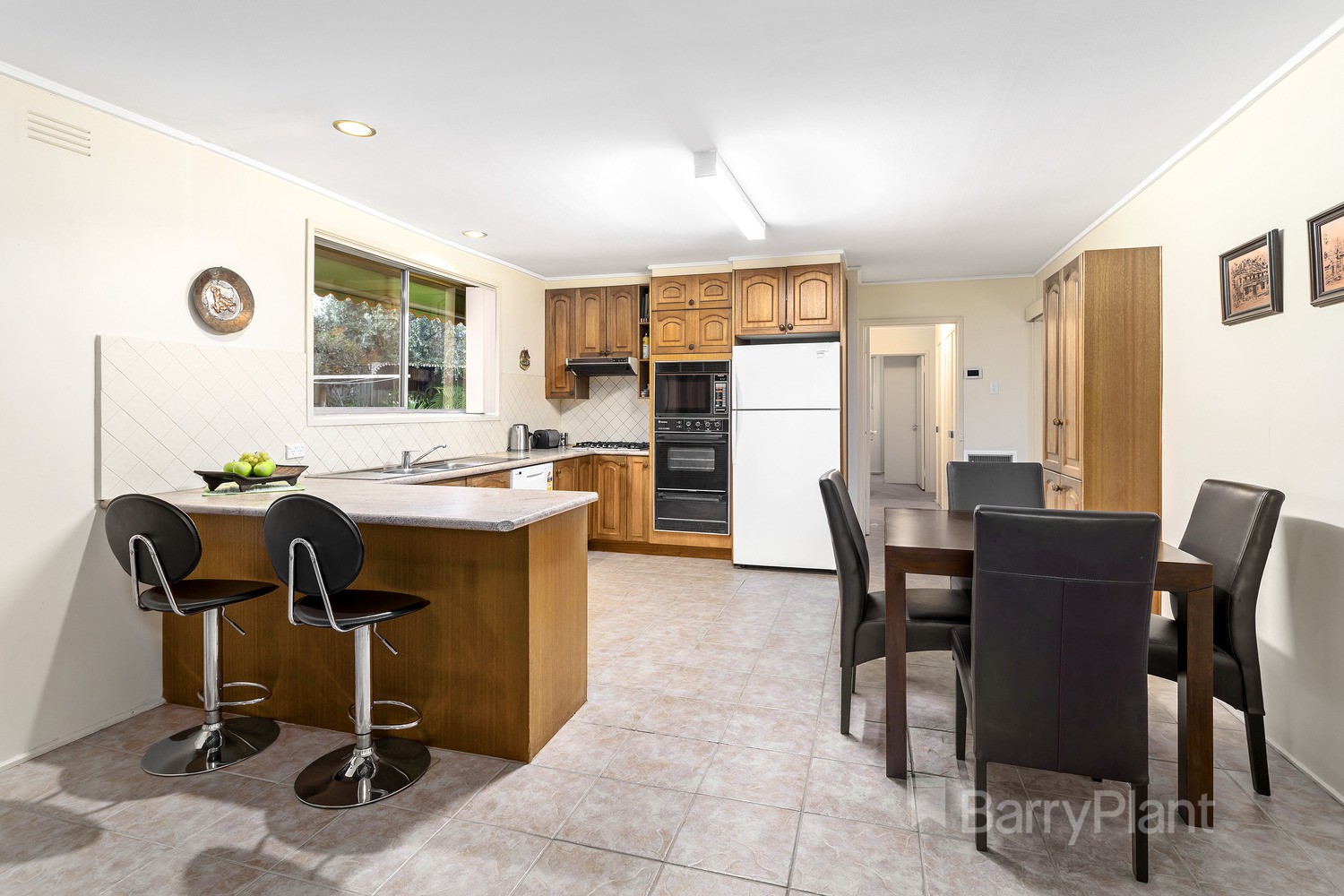 30 Ledbury CrescentBundoora, VIC 3083, Bundoora - Thumbnail 2