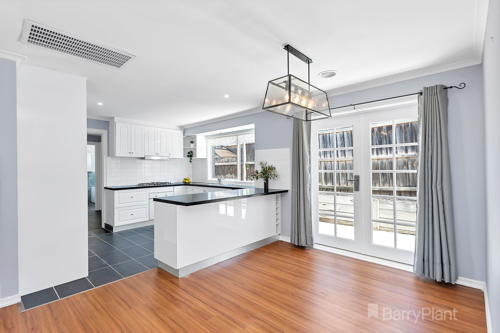 6 Ware Place, Berwick, VIC 3806 - Thumbnail 2 - 25/01/2021