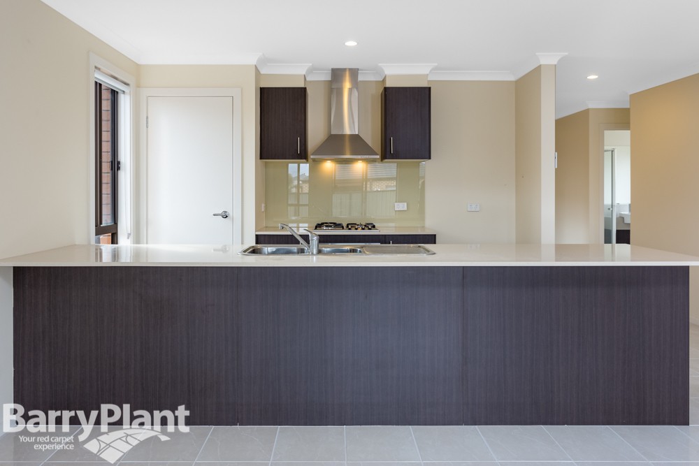 37 Kellerman Drive, Point Cook, VIC 3030, Point Cook - Thumbnail 3