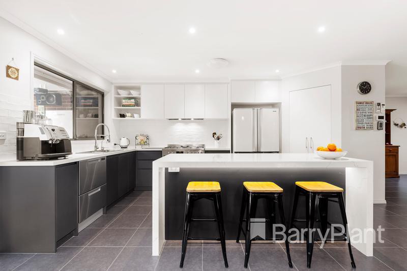 4 Petal CourtSouth Morang, VIC 3752, South Morang - Thumbnail 3