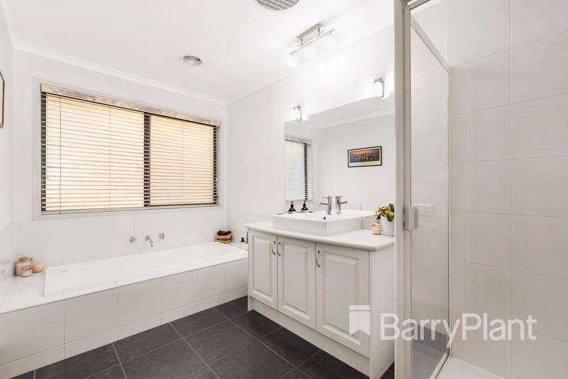 4 Petal CourtSouth Morang, VIC 3752, South Morang - Thumbnail 8